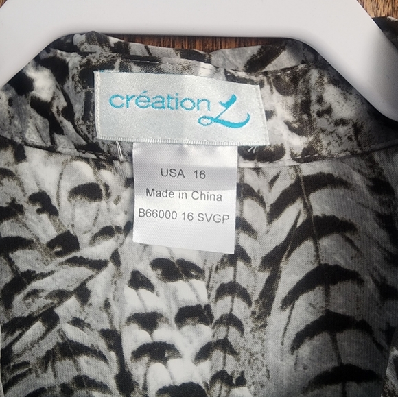 Womens button down fun blouse - Picture 2 of 4